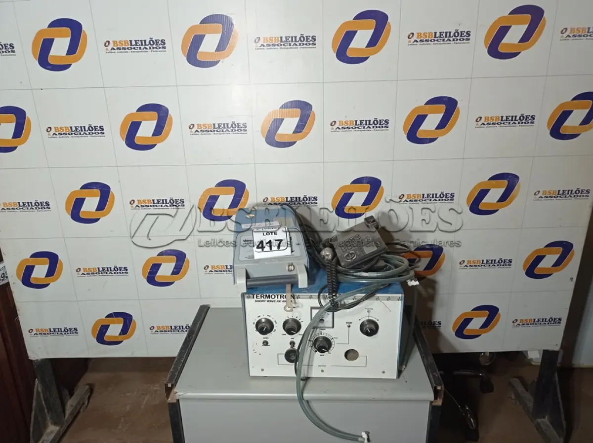 LOTE 417 - 01 APARELHO DE FISIOTERAPIA KE4003A, 01 COMPRESSOR VASCULAR E 01 APARELHO DE TELEFONE MARCAS E MODELOS DIVERSOS (NO ESTADO) ATENÇÃO! FAZER A VISITAÇÃO ANTES DE ARREMATAR, NÃO SABEMOS SE FUNCIONA. LEILÃO NÃO TEM GARANTIA E NEM DEVOLUÇÃO, SUJEITO A POSSÍVEIS AVARIAS VISÍVEIS/OCULTAS E/OU AUSÊNCIA DE COMPONENTES.