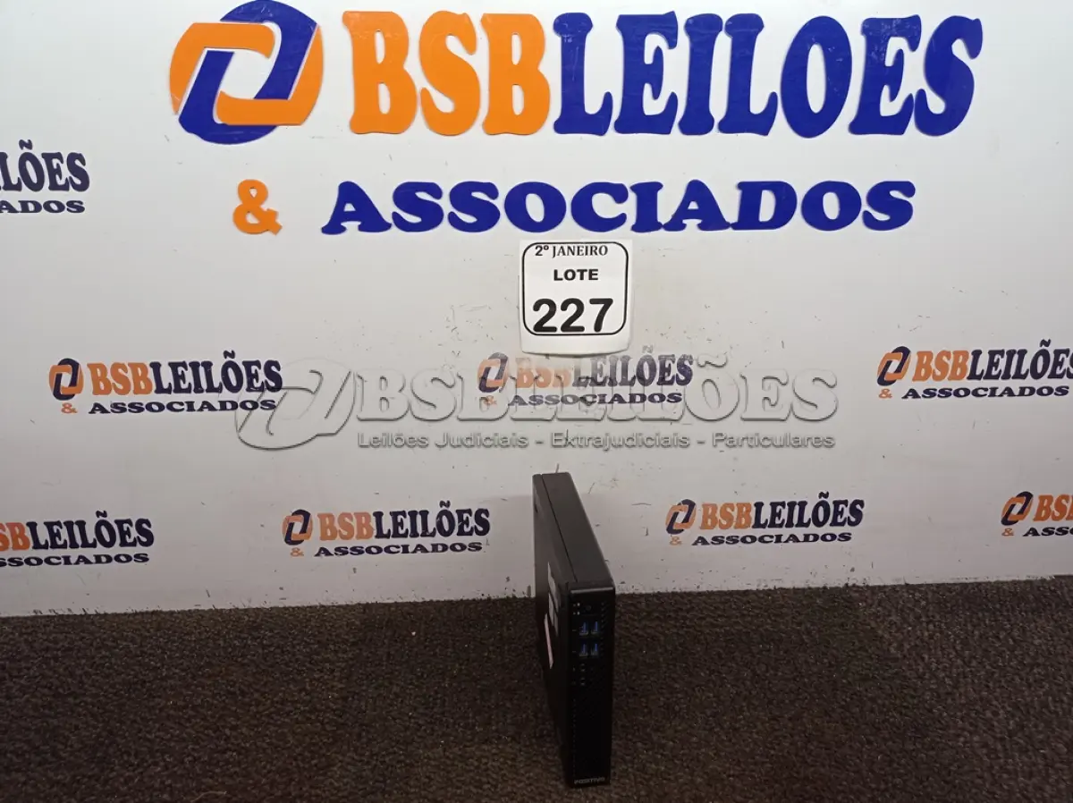 LOTE 227 - 01 MINI PC POSITIVO S/ PROCESSADOR C/MEMÓRIA DDR4. (NO ESTADO) ATENÇÃO! FAZER A VISITAÇÃO ANTES DE ARREMATAR, NÃO SABEMOS SE FUNCIONA. LEILÃO NÃO TEM GARANTIA E NEM DEVOLUÇÃO, SUJEITO A POSSÍVEIS AVARIAS VISÍVEIS/OCULTAS E/OU AUSÊNCIA DE COMPONENTES.