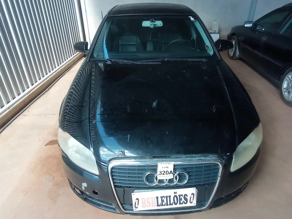 LOTE 320 - AUDI A4 1.8 TURBO, 2006/2007. TETO SOLAR, MULTITRONIC, TODAS ARO 18, COMPLETO. HOMOCINÉTICA ESQUERDA E TRIZETA QUEBRADA. (NO ESTADO)