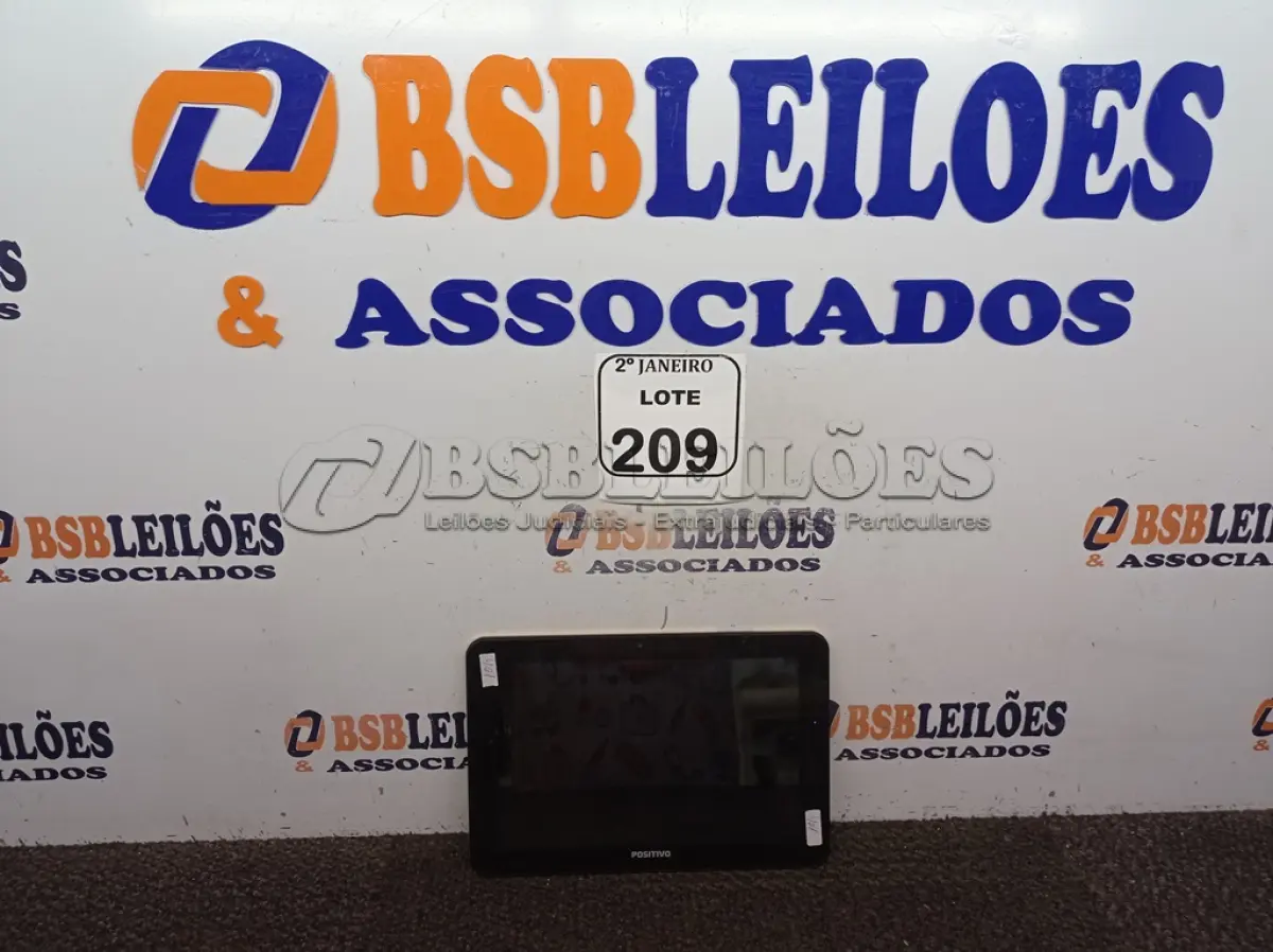 LOTE 209 - 01 TABLET AMARELO MARCA POSITIVO   S/CARREGADOR. (NO ESTADO) ATENÇÃO! FAZER A VISITAÇÃO ANTES DE ARREMATAR, NÃO SABEMOS SE FUNCIONA. LEILÃO NÃO TEM GARANTIA E NEM DEVOLUÇÃO, SUJEITO A POSSÍVEIS AVARIAS VISÍVEIS/OCULTAS E/OU AUSÊNCIA DE COMPONENTES.