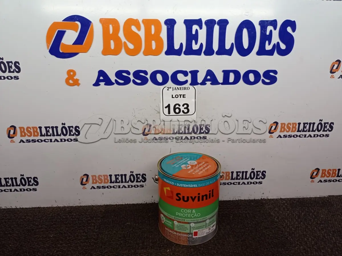 LOTE 163 - 01 LATA DE TINTA SUVINIL ESMALTE PREMIUM INTERIOR/EXTERIOR 3,6L NA COR VERMELHO BRILHANTE. (NO ESTADO) ATENÇÃO! FAZER A VISITAÇÃO ANTES DE ARREMATAR, NÃO SABEMOS SE FUNCIONA. LEILÃO NÃO TEM GARANTIA E NEM DEVOLUÇÃO, SUJEITO A POSSÍVEIS AVARIAS VISÍVEIS/OCULTAS E/OU AUSÊNCIA DE COMPONENTES.