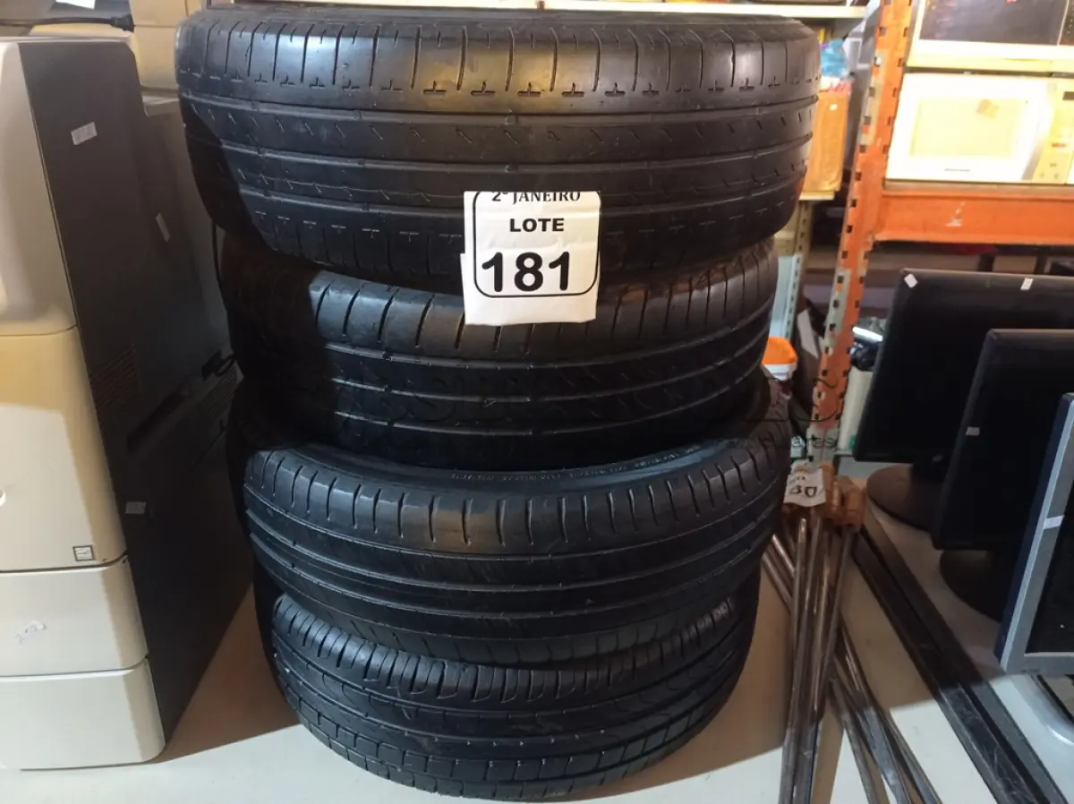 LOTE 181 - 04 PNEUS USADOS 185-65-15”. (NO ESTADO) ATENÇÃO! FAZER A VISITAÇÃO ANTES DE ARREMATAR, NÃO SABEMOS SE FUNCIONA. LEILÃO NÃO TEM GARANTIA E NEM DEVOLUÇÃO, SUJEITO A POSSÍVEIS AVARIAS VISÍVEIS/OCULTAS E/OU AUSÊNCIA DE COMPONENTES.