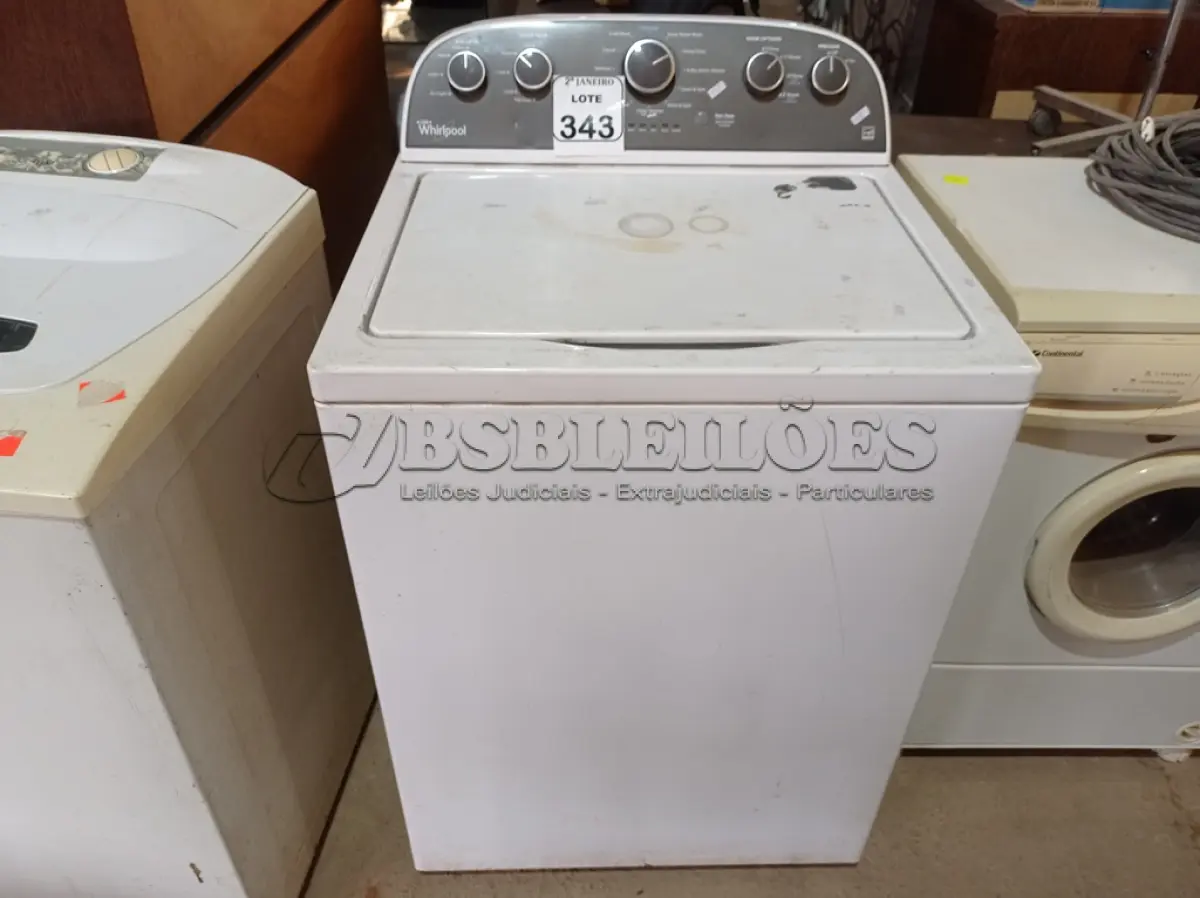 LOTE 343 - 01 MÁQUINA DE LAVAR ROUPAS WHIRLPOOL 127V. (NO ESTADO) ATENÇÃO! FAZER A VISITAÇÃO ANTES DE ARREMATAR, NÃO SABEMOS SE FUNCIONA. LEILÃO NÃO TEM GARANTIA E NEM DEVOLUÇÃO, SUJEITO A POSSÍVEIS AVARIAS VISÍVEIS/OCULTAS E/OU AUSÊNCIA DE COMPONENTES.