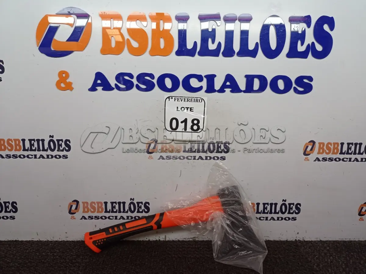 LOTE 018 - 01 MACHADO DESIGN ECONÔMICO DE 800G COM CABO EMBORRACHADO NA COR LARANJA\PRETO. (NO ESTADO) ATENÇÃO! FAZER A VISITAÇÃO ANTES DE ARREMATAR, NÃO SABEMOS SE FUNCIONA. LEILÃO NÃO TEM GARANTIA E NEM DEVOLUÇÃO, SUJEITO A POSSÍVEIS AVARIAS VISÍVEIS/OCULTAS E/OU AUSÊNCIA DE COMPONENTES.