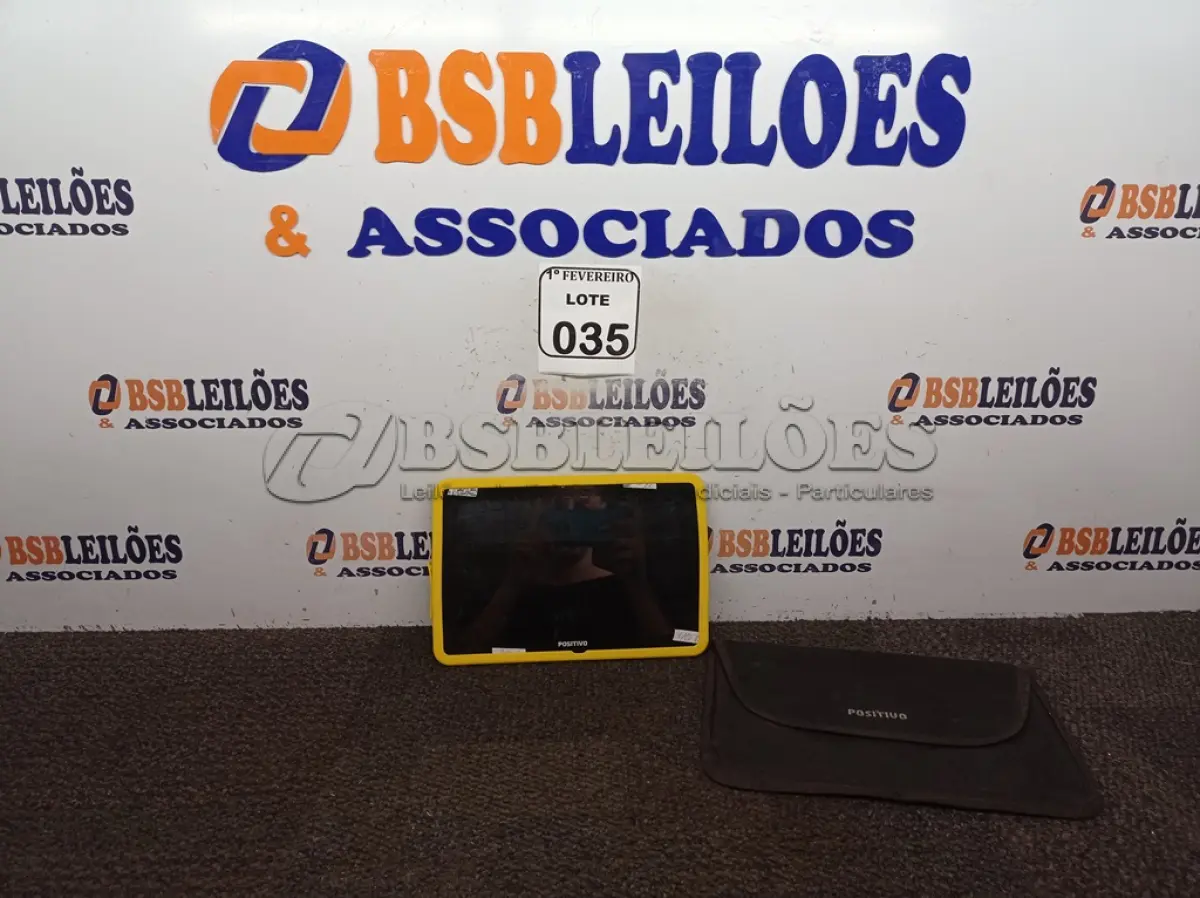 LOTE 035 - 01 TABLET MARCA POSITIVO SEM CARREGADOR. (NO ESTADO) ATENÇÃO! FAZER A VISITAÇÃO ANTES DE ARREMATAR, NÃO SABEMOS SE FUNCIONA. LEILÃO NÃO TEM GARANTIA E NEM DEVOLUÇÃO, SUJEITO A POSSÍVEIS AVARIAS VISÍVEIS/OCULTAS E/OU AUSÊNCIA DE COMPONENTES.