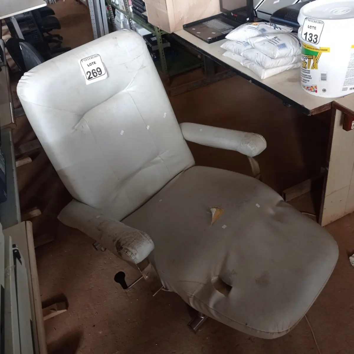 LOTE 269