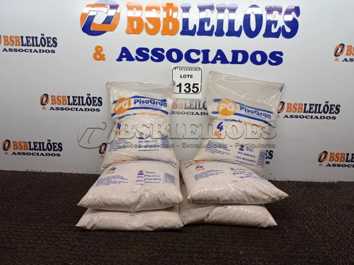 LOTE 135 - 06 PACOTES DE GRANITINA/08 PARA GRAFIADO COM 4KG CADA. (NO ESTADO) ATENÇÃO! FAZER A VISITAÇÃO ANTES DE ARREMATAR, NÃO SABEMOS SE FUNCIONA. LEILÃO NÃO TEM GARANTIA E NEM DEVOLUÇÃO, SUJEITO A POSSÍVEIS AVARIAS VISÍVEIS/OCULTAS E/OU AUSÊNCIA DE COMPONENTES.