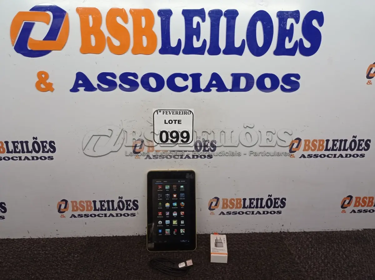 LOTE 099 - 01 TABLET 7’’ T77 COM CARREGAR MARCA CCE. (NO ESTADO) ATENÇÃO! FAZER A VISITAÇÃO ANTES DE ARREMATAR, NÃO SABEMOS SE FUNCIONA. LEILÃO NÃO TEM GARANTIA E NEM DEVOLUÇÃO, SUJEITO A POSSÍVEIS AVARIAS VISÍVEIS/OCULTAS E/OU AUSÊNCIA DE COMPONENTES.