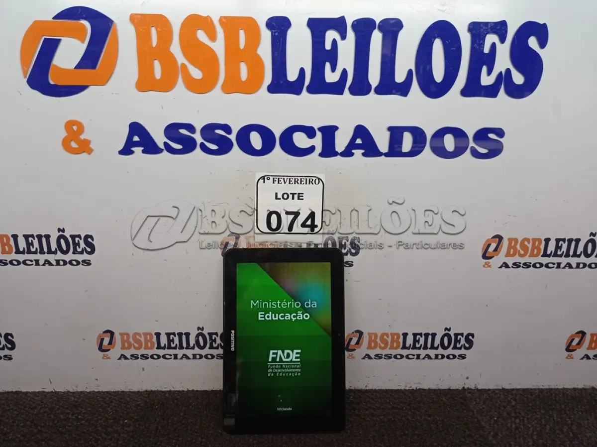 LOTE 074 - 01 TABLET POSITIVO YPY AB10E HORIZONTAL. (NO ESTADO) ATENÇÃO! FAZER A VISITAÇÃO ANTES DE ARREMATAR, NÃO SABEMOS SE FUNCIONA. LEILÃO NÃO TEM GARANTIA E NEM DEVOLUÇÃO, SUJEITO A POSSÍVEIS AVARIAS VISÍVEIS/OCULTAS E/OU AUSÊNCIA DE COMPONENTES.