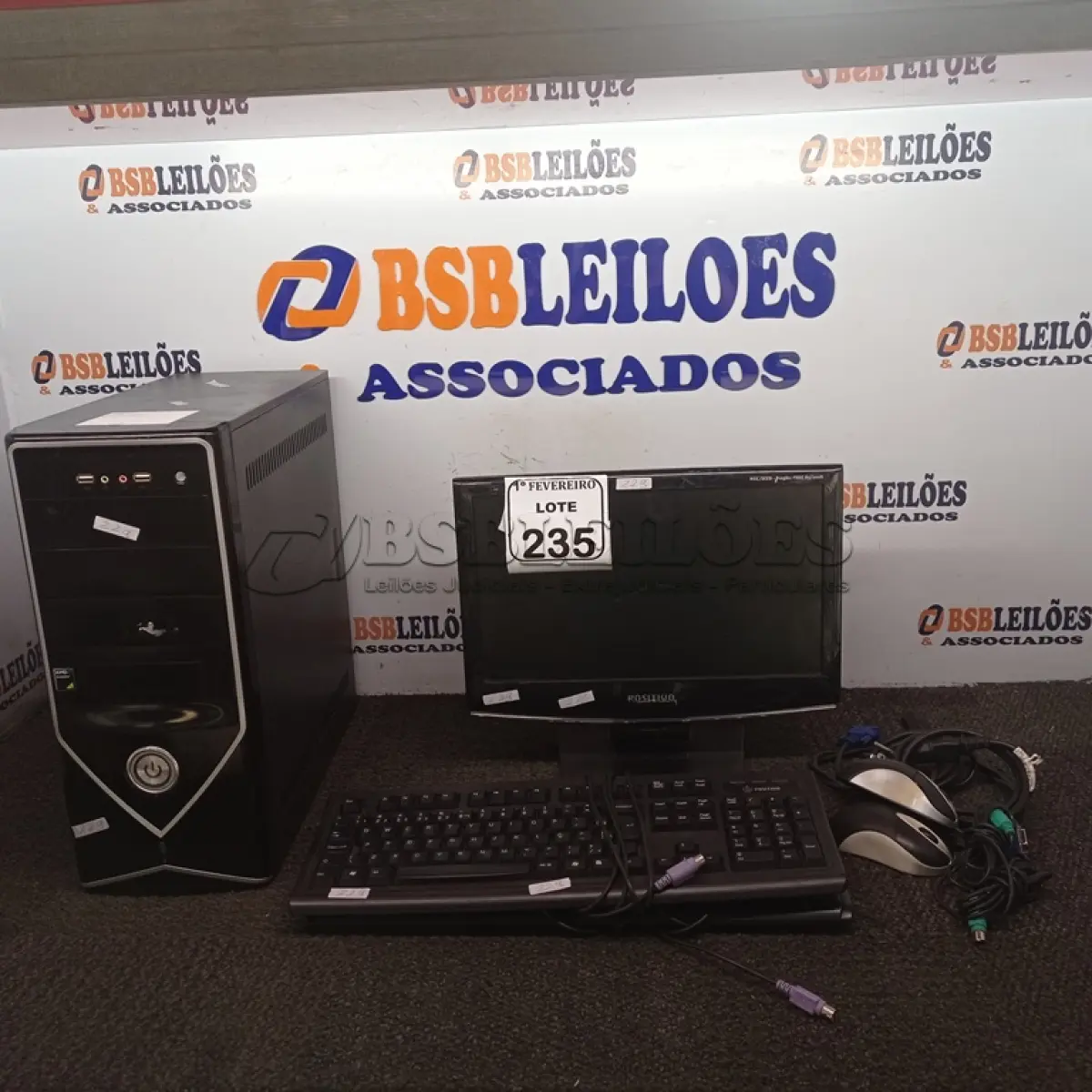 LOTE 235
