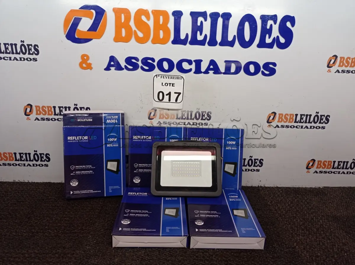 LOTE 017 - 05 REFLETORES LED PARA AMBIENTES EXTERNOS 100W.(NOVO) (NO ESTADO) ATENÇÃO! FAZER A VISITAÇÃO ANTES DE ARREMATAR, NÃO SABEMOS SE FUNCIONA. LEILÃO NÃO TEM GARANTIA E NEM DEVOLUÇÃO, SUJEITO A POSSÍVEIS AVARIAS VISÍVEIS/OCULTAS E/OU AUSÊNCIA DE COMPONENTES.
