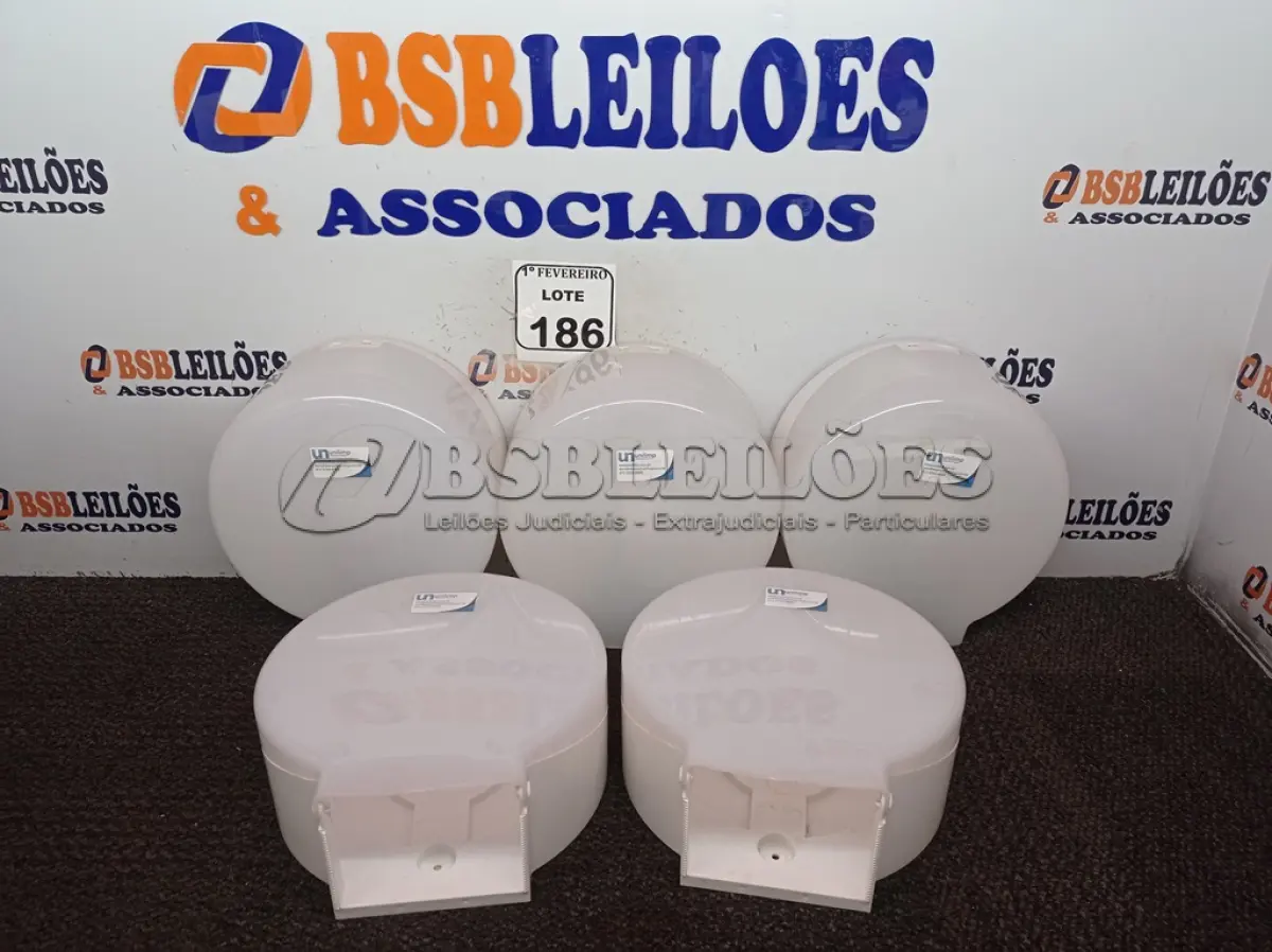 LOTE 186 - 05 DISPENSES PARA PAPEL. (NO ESTADO) ATENÇÃO! FAZER A VISITAÇÃO ANTES DE ARREMATAR, NÃO SABEMOS SE FUNCIONA. LEILÃO NÃO TEM GARANTIA E NEM DEVOLUÇÃO, SUJEITO A POSSÍVEIS AVARIAS VISÍVEIS/OCULTAS E/OU AUSÊNCIA DE COMPONENTES.