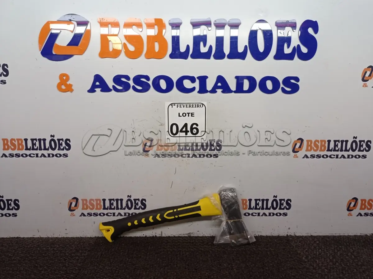 LOTE 046 - 01 MACHADINHA DE METAL COM CABO AMARELO. (NOVO) (NO ESTADO) ATENÇÃO! FAZER A VISITAÇÃO ANTES DE ARREMATAR, NÃO SABEMOS SE FUNCIONA. LEILÃO NÃO TEM GARANTIA E NEM DEVOLUÇÃO, SUJEITO A POSSÍVEIS AVARIAS VISÍVEIS/OCULTAS E/OU AUSÊNCIA DE COMPONENTES.