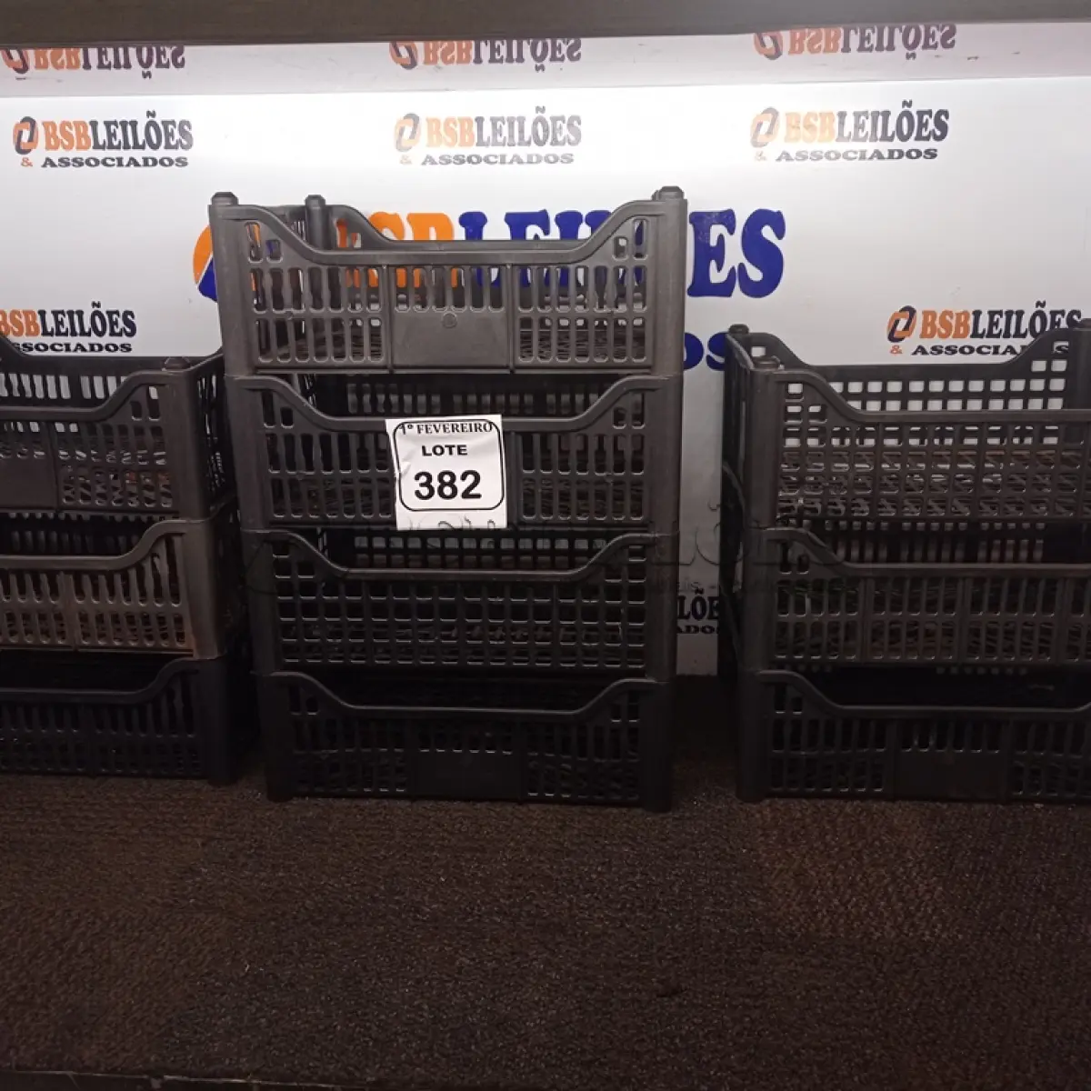 LOTE 382 - 10 CESTOS ORGANIZADORES EM PLÁSTICO. (NO ESTADO) ATENÇÃO! FAZER A VISITAÇÃO ANTES DE ARREMATAR, NÃO SABEMOS SE FUNCIONA. LEILÃO NÃO TEM GARANTIA E NEM DEVOLUÇÃO, SUJEITO A POSSÍVEIS AVARIAS VISÍVEIS/OCULTAS E/OU AUSÊNCIA DE COMPONENTES.