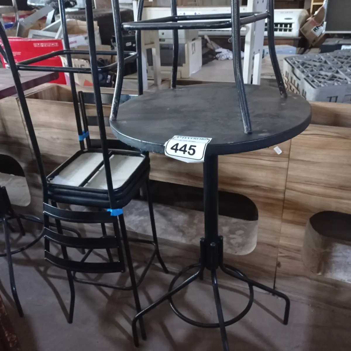 LOTE 445