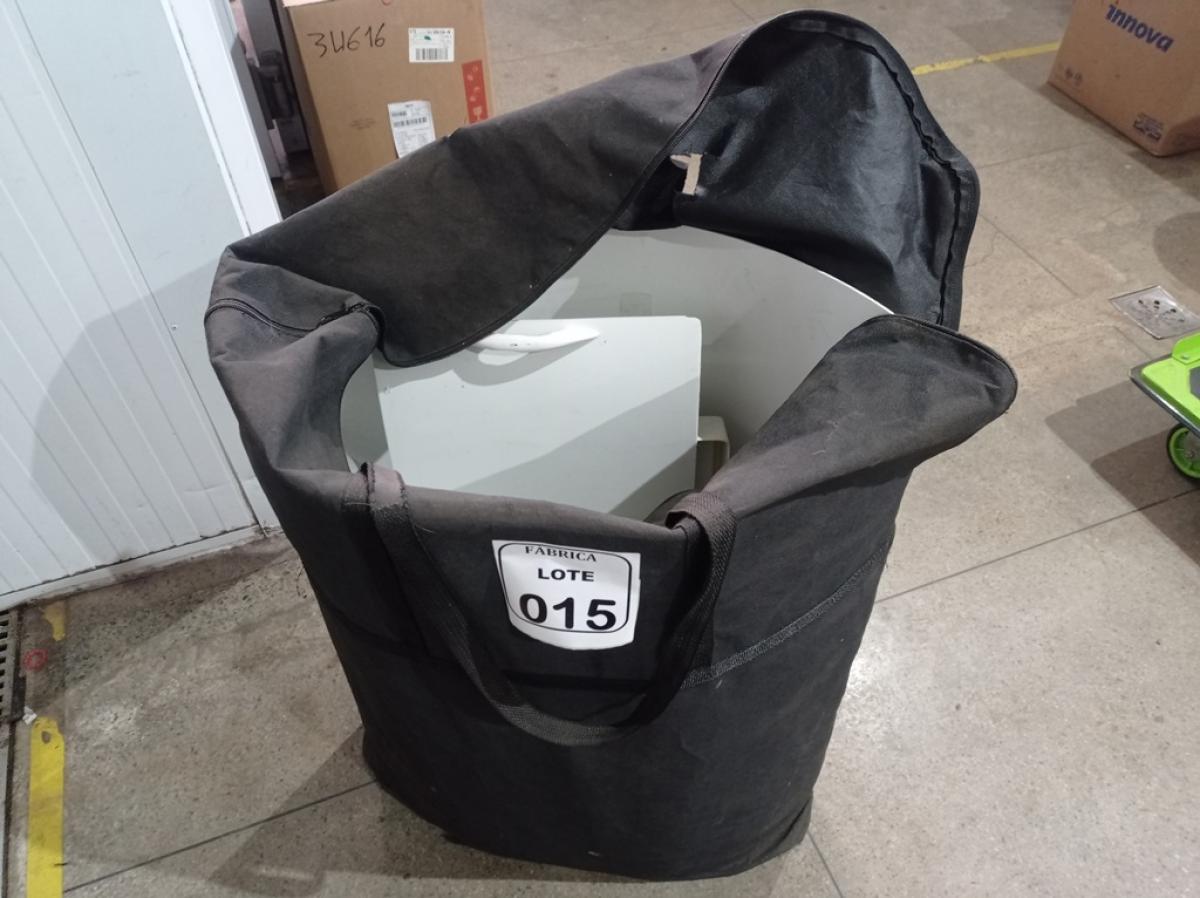 01 MOSTRUÁRIO PARA VENDA. (NO ESTADO) ATENÇÃO! FAZER A VISITAÇÃO ANTES DE ARREMATAR, NÃO SABEMOS SE FUNCIONA. LEILÃO NÃO TEM GARANTIA E NEM DEVOLUÇÃO, SUJEITO A POSSÍVEIS AVARIAS VISÍVEIS/OCULTAS E/OU AUSÊNCIA DE COMPONENTES.