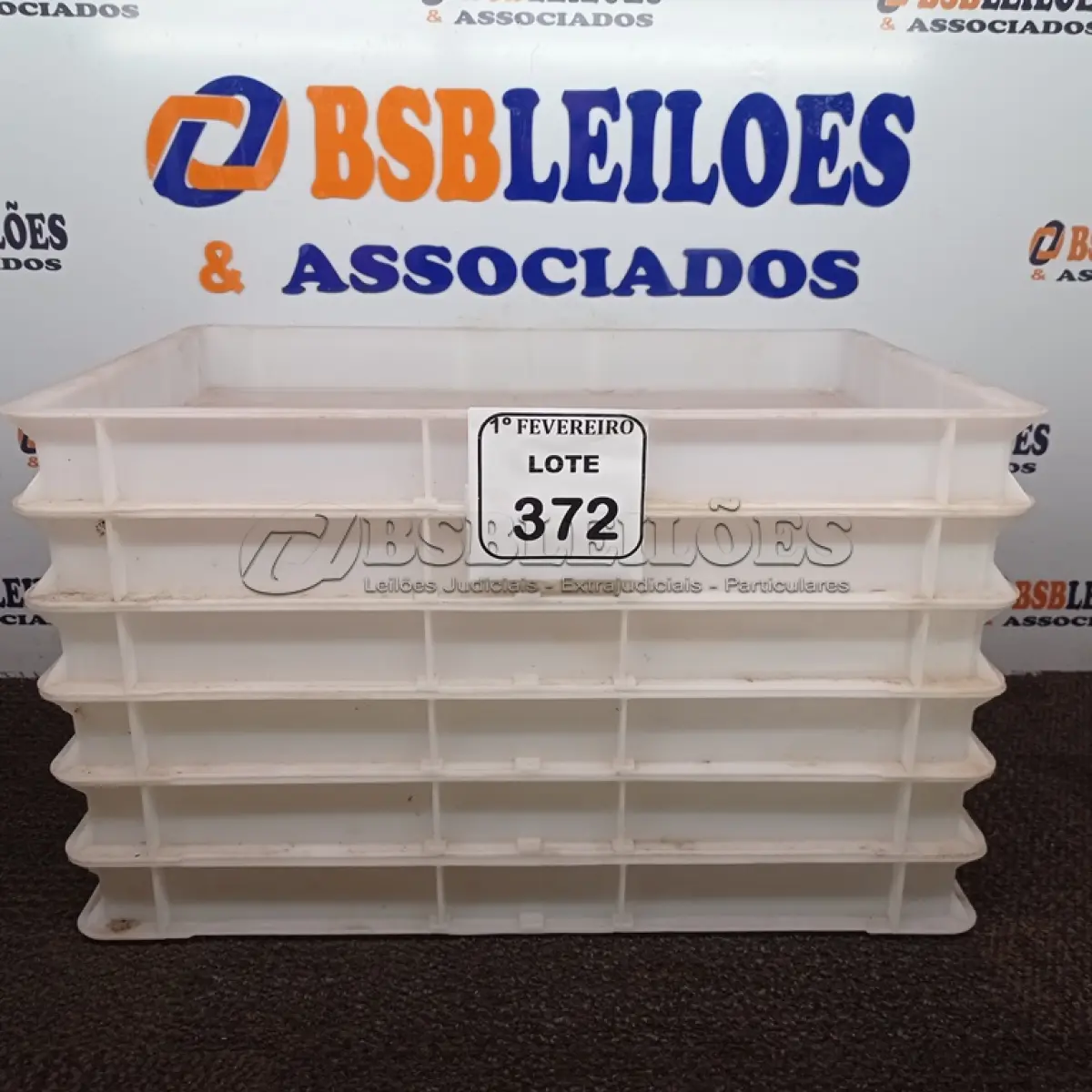 LOTE 372 - 06 CAIXAS ORGANIZADORAS BAIXAS. (NO ESTADO) ATENÇÃO! FAZER A VISITAÇÃO ANTES DE ARREMATAR, NÃO SABEMOS SE FUNCIONA. LEILÃO NÃO TEM GARANTIA E NEM DEVOLUÇÃO, SUJEITO A POSSÍVEIS AVARIAS VISÍVEIS/OCULTAS E/OU AUSÊNCIA DE COMPONENTES.