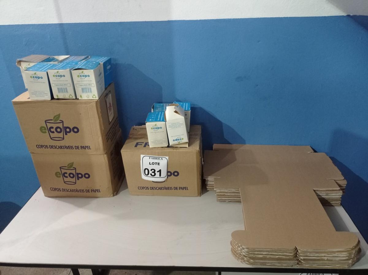 01 LOTE COM COPOS DESCARTÁVEIS EM PAPEL. (NO ESTADO) ATENÇÃO! FAZER A VISITAÇÃO ANTES DE ARREMATAR, NÃO SABEMOS SE FUNCIONA. LEILÃO NÃO TEM GARANTIA E NEM DEVOLUÇÃO, SUJEITO A POSSÍVEIS AVARIAS VISÍVEIS/OCULTAS E/OU AUSÊNCIA DE COMPONENTES.