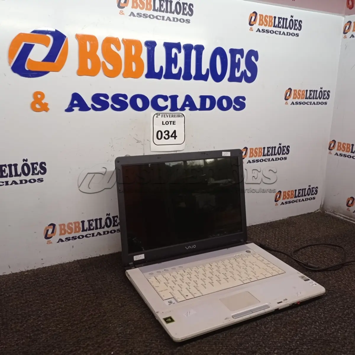 LOTE 034 - 01 NOTEBOOK SEM CARREGADOR MODELO PCG-7N2M MARCA SONY. (NO ESTADO) ATENÇÃO! FAZER A VISITAÇÃO ANTES DE ARREMATAR, NÃO SABEMOS SE FUNCIONA. LEILÃO NÃO TEM GARANTIA E NEM DEVOLUÇÃO, SUJEITO A POSSÍVEIS AVARIAS VISÍVEIS/OCULTAS E/OU AUSÊNCIA DE COMPONENTES.