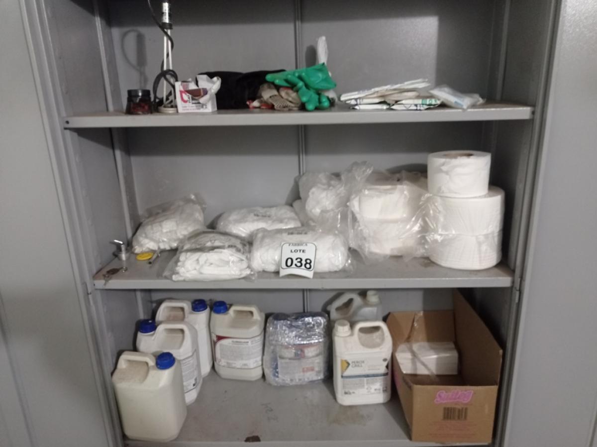 01 LOTE COM MATERIAIS PARA LIMPEZA. (NO ESTADO) ATENÇÃO! FAZER A VISITAÇÃO ANTES DE ARREMATAR, NÃO SABEMOS SE FUNCIONA. LEILÃO NÃO TEM GARANTIA E NEM DEVOLUÇÃO, SUJEITO A POSSÍVEIS AVARIAS VISÍVEIS/OCULTAS E/OU AUSÊNCIA DE COMPONENTES.