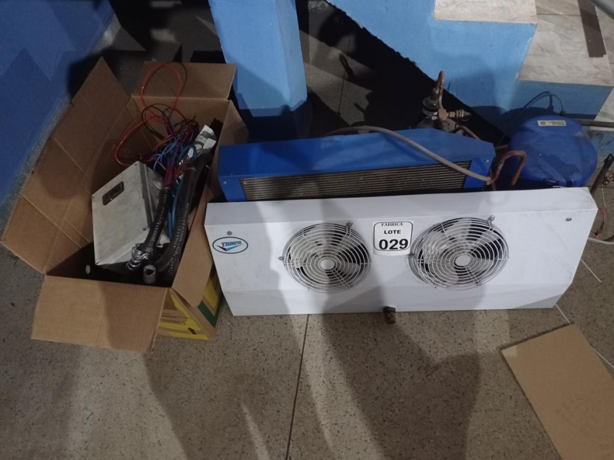 01 UNIDADE CONDENSADORA DANFOSS OP- HJM022D20N. 230VOLTS 2.0 HP.  (NO ESTADO) ATENÇÃO! FAZER A VISITAÇÃO ANTES DE ARREMATAR, NÃO SABEMOS SE FUNCIONA. LEILÃO NÃO TEM GARANTIA E NEM DEVOLUÇÃO, SUJEITO A POSSÍVEIS AVARIAS VISÍVEIS/OCULTAS E/OU AUSÊNCIA DE COMPONENTES.