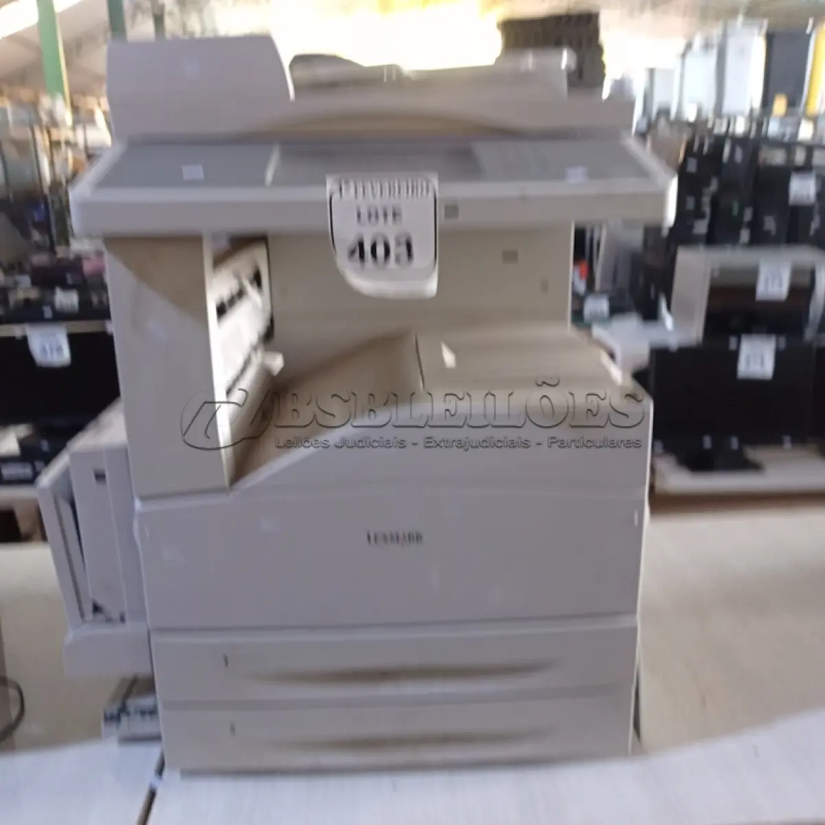 LOTE 403 - 01 IMPRESSORA LEXMARK X860DE. (NO ESTADO) ATENÇÃO! FAZER A VISITAÇÃO ANTES DE ARREMATAR, NÃO SABEMOS SE FUNCIONA. LEILÃO NÃO TEM GARANTIA E NEM DEVOLUÇÃO, SUJEITO A POSSÍVEIS AVARIAS VISÍVEIS/OCULTAS E/OU AUSÊNCIA DE COMPONENTES.