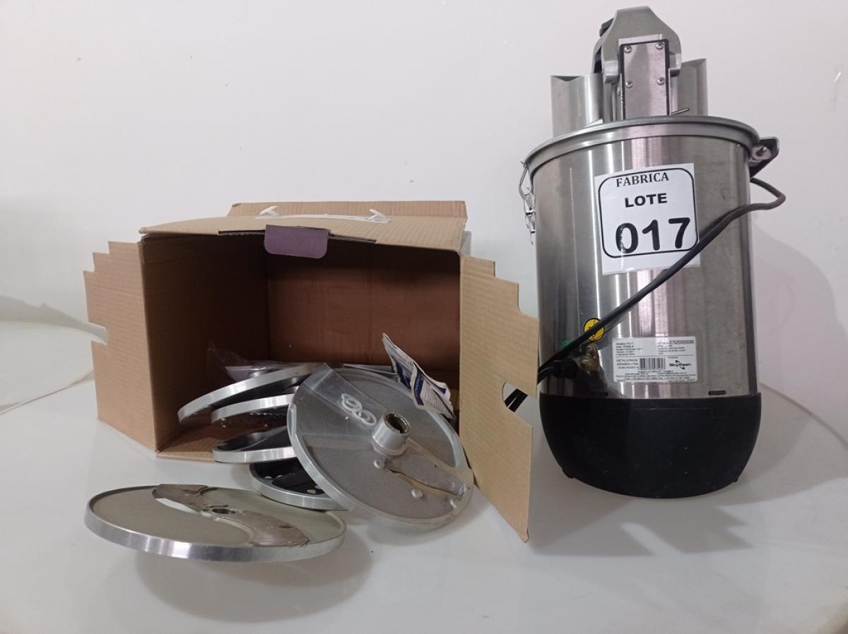 01 PROCESSADOR DE ALIMENTOS EM INOX SKYMSEN PA-7. (NO ESTADO) ATENÇÃO! FAZER A VISITAÇÃO ANTES DE ARREMATAR, NÃO SABEMOS SE FUNCIONA. LEILÃO NÃO TEM GARANTIA E NEM DEVOLUÇÃO, SUJEITO A POSSÍVEIS AVARIAS VISÍVEIS/OCULTAS E/OU AUSÊNCIA DE COMPONENTES.