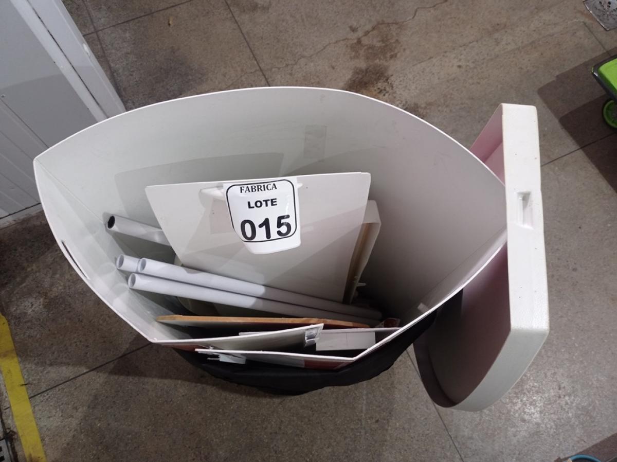 01 MOSTRUÁRIO PARA VENDA. (NO ESTADO) ATENÇÃO! FAZER A VISITAÇÃO ANTES DE ARREMATAR, NÃO SABEMOS SE FUNCIONA. LEILÃO NÃO TEM GARANTIA E NEM DEVOLUÇÃO, SUJEITO A POSSÍVEIS AVARIAS VISÍVEIS/OCULTAS E/OU AUSÊNCIA DE COMPONENTES.