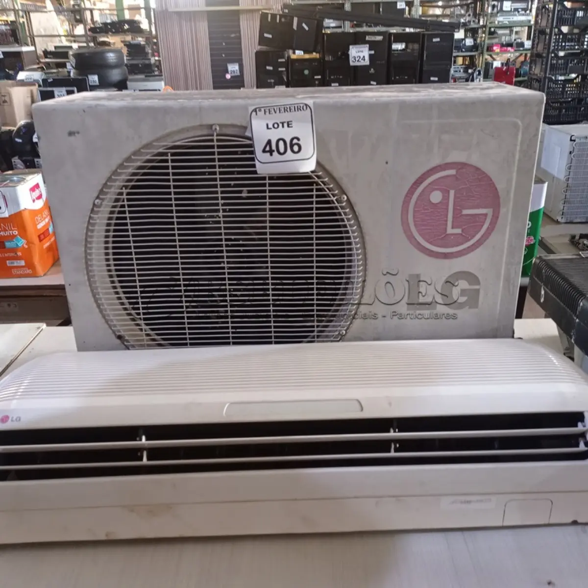LOTE 406 - 01 AR CONDICIONADO LG 10.000BTUS ATÉ 14.000BTUS. (NO ESTADO) ATENÇÃO! FAZER A VISITAÇÃO ANTES DE ARREMATAR, NÃO SABEMOS SE FUNCIONA. LEILÃO NÃO TEM GARANTIA E NEM DEVOLUÇÃO, SUJEITO A POSSÍVEIS AVARIAS VISÍVEIS/OCULTAS E/OU AUSÊNCIA DE COMPONENTES.