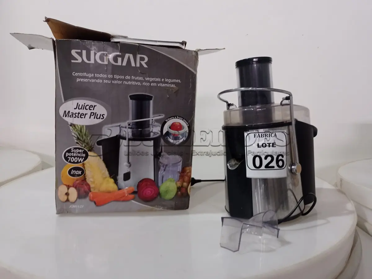 LOTE 026 - 01 CENTRÍFUGA JUICER MASTER PLUS. (NO ESTADO) ATENÇÃO! FAZER A VISITAÇÃO ANTES DE ARREMATAR, NÃO SABEMOS SE FUNCIONA. LEILÃO NÃO TEM GARANTIA E NEM DEVOLUÇÃO, SUJEITO A POSSÍVEIS AVARIAS VISÍVEIS/OCULTAS E/OU AUSÊNCIA DE COMPONENTES.