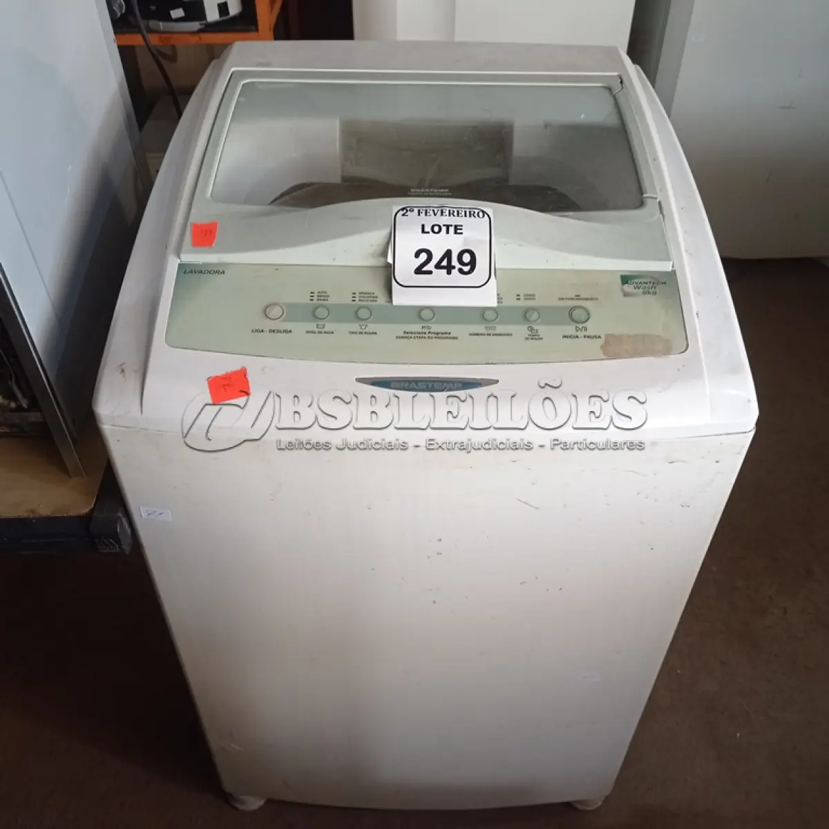 LOTE 249 -  01 MÁQUINA DE LAVAR ROUPAS BRASTEMP 8 KG. (NO ESTADO) ATENÇÃO! FAZER A VISITAÇÃO ANTES DE ARREMATAR, NÃO SABEMOS SE FUNCIONA. LEILÃO NÃO TEM GARANTIA E NEM DEVOLUÇÃO, SUJEITO A POSSÍVEIS AVARIAS VISÍVEIS/OCULTAS E/OU AUSÊNCIA DE COMPONENTES.