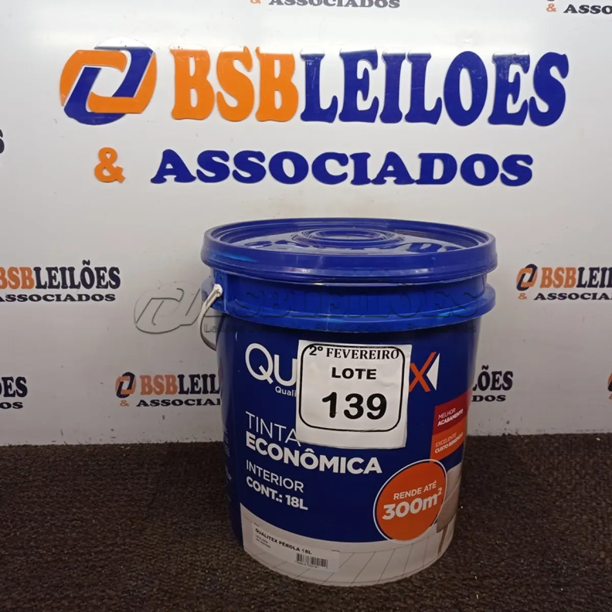 LOTE 139 - 01 GALÃO DE TINTA PARA INTERIOR QUALITEX 18L RENDE ATÉ 300M COR PEROLA. (NOVO) (NO ESTADO) ATENÇÃO! FAZER A VISITAÇÃO ANTES DE ARREMATAR, NÃO SABEMOS SE FUNCIONA. LEILÃO NÃO TEM GARANTIA E NEM DEVOLUÇÃO, SUJEITO A POSSÍVEIS AVARIAS VISÍVEIS/OCULTAS E/OU AUSÊNCIA DE COMPONENTES.