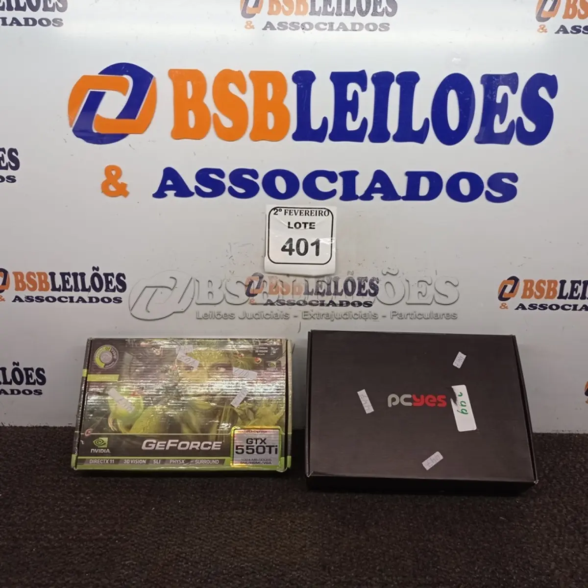 LOTE 401 - 02 PLACAS DE VÍDEO PARA COMPUTADOR. (NO ESTADO) ATENÇÃO! FAZER A VISITAÇÃO ANTES DE ARREMATAR, NÃO SABEMOS SE FUNCIONA. LEILÃO NÃO TEM GARANTIA E NEM DEVOLUÇÃO, SUJEITO A POSSÍVEIS AVARIAS VISÍVEIS/OCULTAS E/OU AUSÊNCIA DE COMPONENTES.