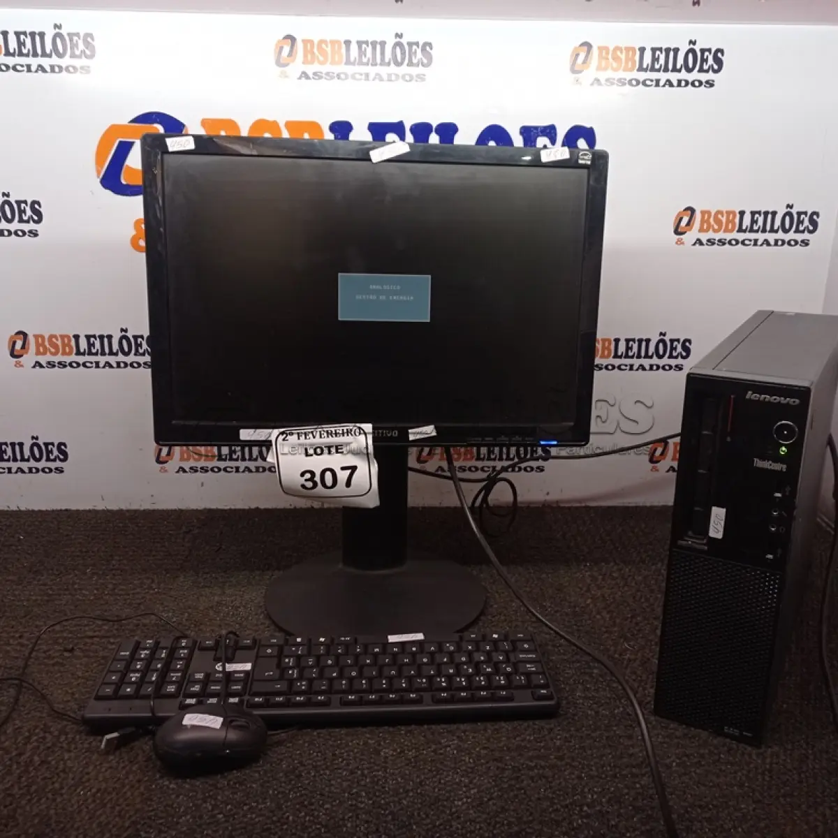 LOTE 307 -  01 CPU LENOVO E 01 MONITOR POSITIVO COM TECLADO. (NO ESTADO) ATENÇÃO! FAZER A VISITAÇÃO ANTES DE ARREMATAR, NÃO SABEMOS SE FUNCIONA. LEILÃO NÃO TEM GARANTIA E NEM DEVOLUÇÃO, SUJEITO A POSSÍVEIS AVARIAS VISÍVEIS/OCULTAS E/OU AUSÊNCIA DE COMPONENTES.