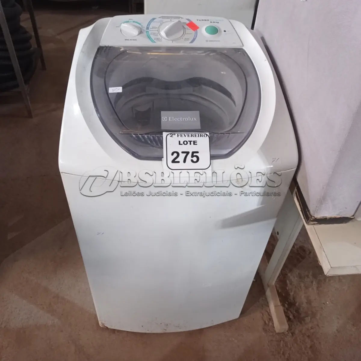 LOTE 275 - 01 MÁQUINA DE LAVAR ROUPAS ELECTROLUX 6KG 220VOLTS. (NO ESTADO) ATENÇÃO! FAZER A VISITAÇÃO ANTES DE ARREMATAR, NÃO SABEMOS SE FUNCIONA. LEILÃO NÃO TEM GARANTIA E NEM DEVOLUÇÃO, SUJEITO A POSSÍVEIS AVARIAS VISÍVEIS/OCULTAS E/OU AUSÊNCIA DE COMPONENTES.