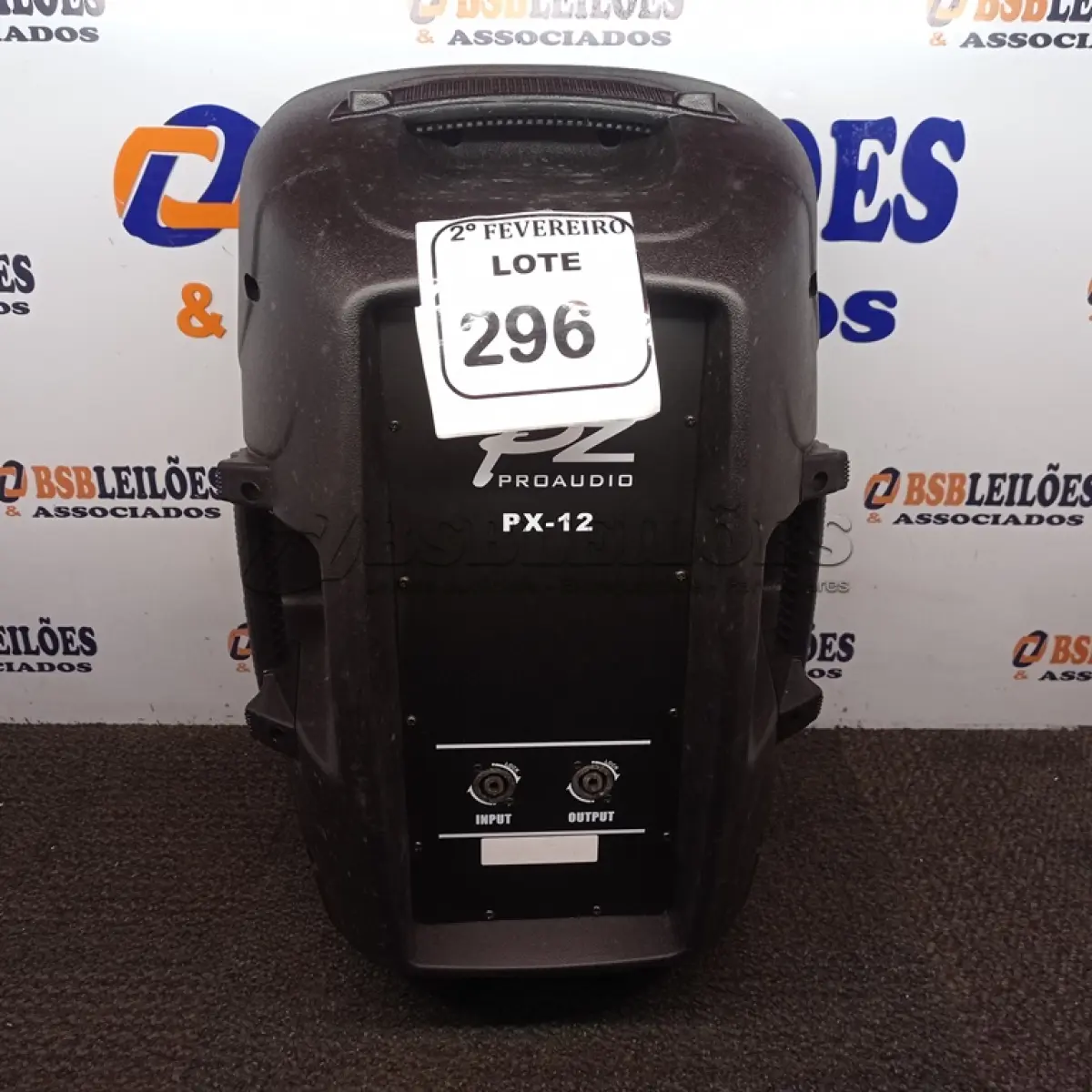 LOTE 296 - 01 CAIXA DE SOM MARCA PZ PRO ÁUDIO. (NO ESTADO) ATENÇÃO! FAZER A VISITAÇÃO ANTES DE ARREMATAR, NÃO SABEMOS SE FUNCIONA. LEILÃO NÃO TEM GARANTIA E NEM DEVOLUÇÃO, SUJEITO A POSSÍVEIS AVARIAS VISÍVEIS/OCULTAS E/OU AUSÊNCIA DE COMPONENTES.