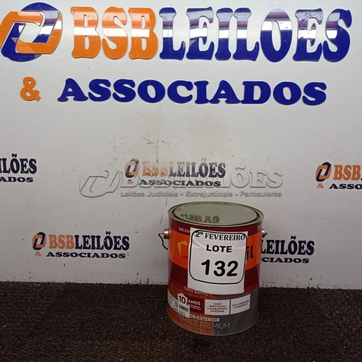 LOTE 132