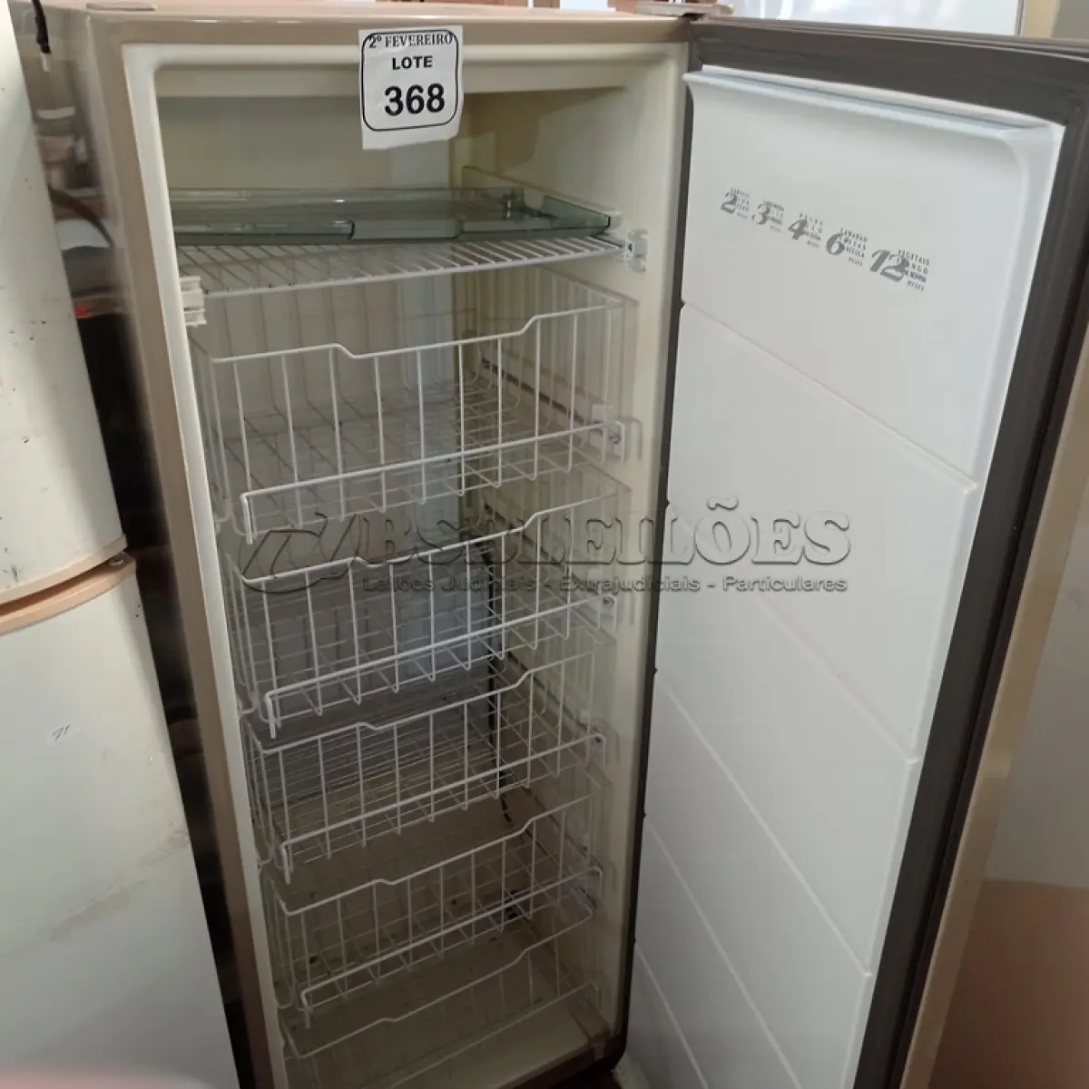 LOTE 368 -  01 FREEZER VERTICAL BRASTEMP CLEAN. (NO ESTADO) ATENÇÃO! FAZER A VISITAÇÃO ANTES DE ARREMATAR, NÃO SABEMOS SE FUNCIONA. LEILÃO NÃO TEM GARANTIA E NEM DEVOLUÇÃO, SUJEITO A POSSÍVEIS AVARIAS VISÍVEIS/OCULTAS E/OU AUSÊNCIA DE COMPONENTES.