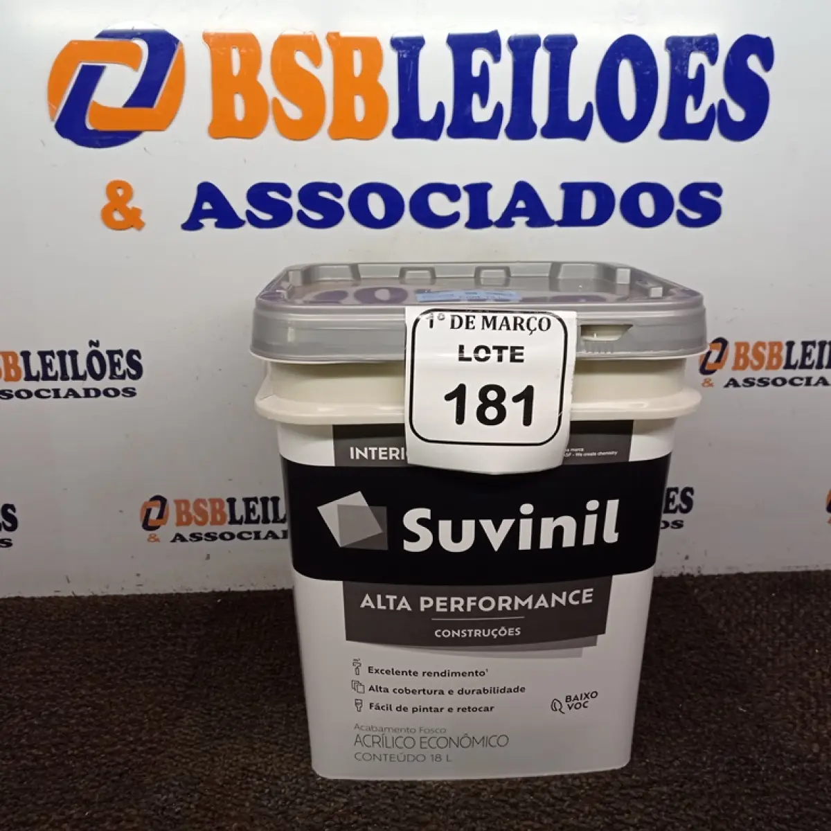 01 GALÃO DE TINTA SUVINIL DE 18L PARA INTERIORES ACABAMENTO FOSCO BRANCO. (NOVO) (NO ESTADO) ATENÇÃO! FAZER A VISITAÇÃO ANTES DE ARREMATAR, NÃO SABEMOS SE FUNCIONA. LEILÃO NÃO TEM GARANTIA E NEM DEVOLUÇÃO, SUJEITO A POSSÍVEIS AVARIAS VISÍVEIS/OCULTAS E/OU AUSÊNCIA DE COMPONENTES.