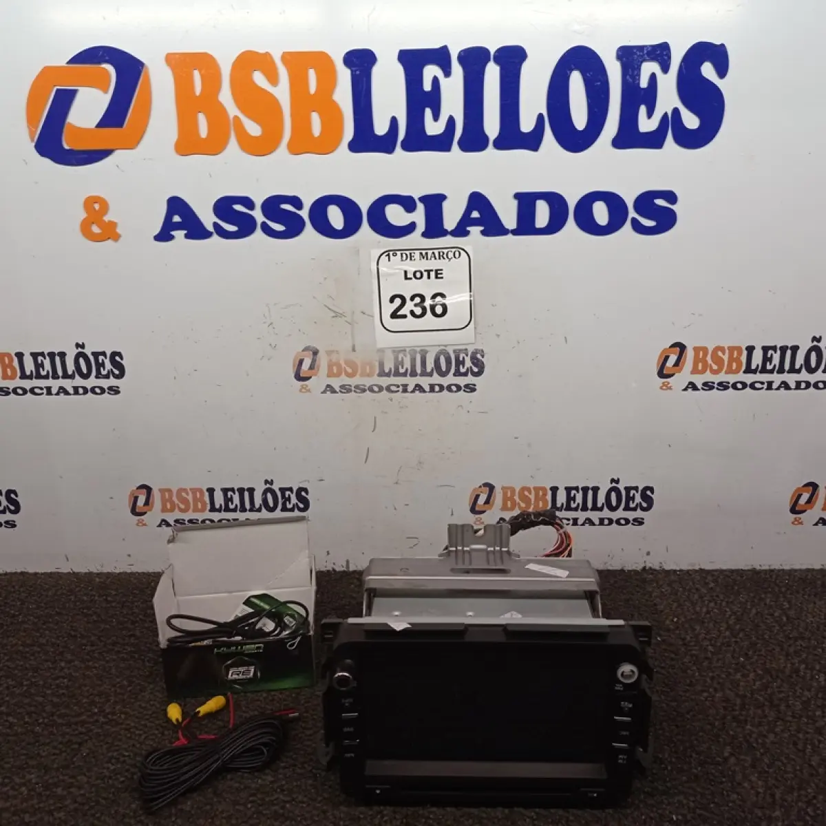 01 CENTRAL MULTIMÍDIA WINGS PLAY 2. (NO ESTADO) ATENÇÃO! FAZER A VISITAÇÃO ANTES DE ARREMATAR, NÃO SABEMOS SE FUNCIONA. LEILÃO NÃO TEM GARANTIA E NEM DEVOLUÇÃO, SUJEITO A POSSÍVEIS AVARIAS VISÍVEIS/OCULTAS E/OU AUSÊNCIA DE COMPONENTES.