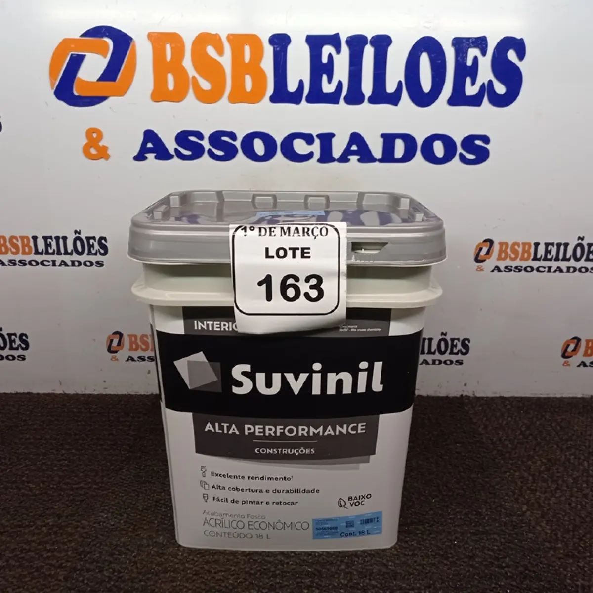 01 GALÃO DE TINTA SUVINIL DE 18L PARA INTERIORES ACABAMENTO FOSCO BRANCO. (NOVO) (NO ESTADO) ATENÇÃO! FAZER A VISITAÇÃO ANTES DE ARREMATAR, NÃO SABEMOS SE FUNCIONA. LEILÃO NÃO TEM GARANTIA E NEM DEVOLUÇÃO, SUJEITO A POSSÍVEIS AVARIAS VISÍVEIS/OCULTAS E/OU AUSÊNCIA DE COMPONENTES.