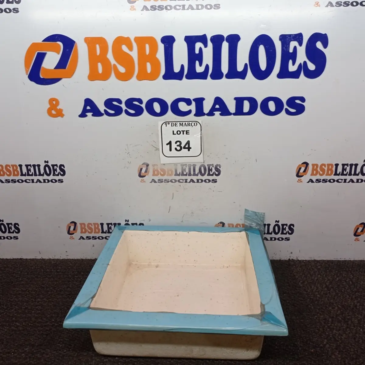 01 NICHO PARA BANHEIRO. (NOVO) (NO ESTADO) ATENÇÃO! FAZER A VISITAÇÃO ANTES DE ARREMATAR, NÃO SABEMOS SE FUNCIONA. LEILÃO NÃO TEM GARANTIA E NEM DEVOLUÇÃO, SUJEITO A POSSÍVEIS AVARIAS VISÍVEIS/OCULTAS E/OU AUSÊNCIA DE COMPONENTES.