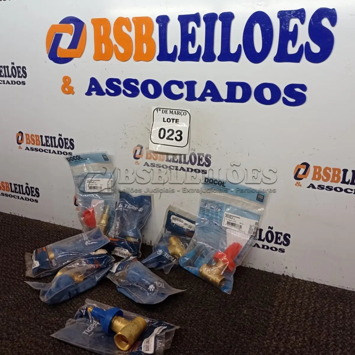 LOTE 023 - 08 REGISTROS DE PRESSÃO 3/4, SENDO 06 MARCA TIGRE. (NO ESTADO) ATENÇÃO! FAZER A VISITAÇÃO ANTES DE ARREMATAR, NÃO SABEMOS SE FUNCIONA. LEILÃO NÃO TEM GARANTIA E NEM DEVOLUÇÃO, SUJEITO A POSSÍVEIS AVARIAS VISÍVEIS/OCULTAS E/OU AUSÊNCIA DE COMPONENTES.