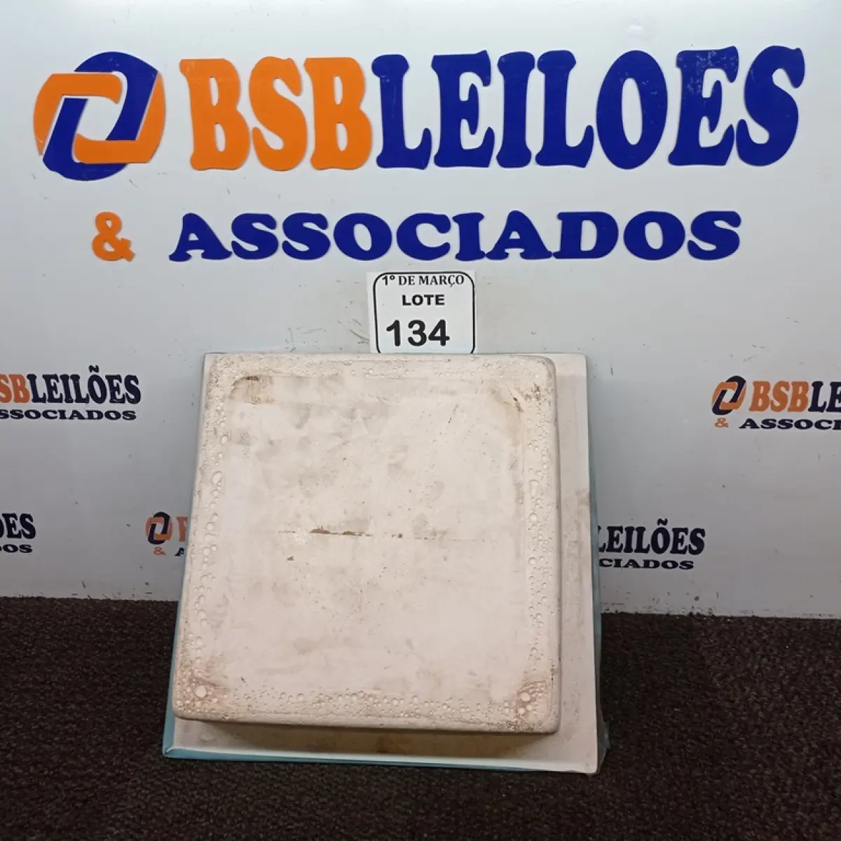 01 NICHO PARA BANHEIRO. (NOVO) (NO ESTADO) ATENÇÃO! FAZER A VISITAÇÃO ANTES DE ARREMATAR, NÃO SABEMOS SE FUNCIONA. LEILÃO NÃO TEM GARANTIA E NEM DEVOLUÇÃO, SUJEITO A POSSÍVEIS AVARIAS VISÍVEIS/OCULTAS E/OU AUSÊNCIA DE COMPONENTES.