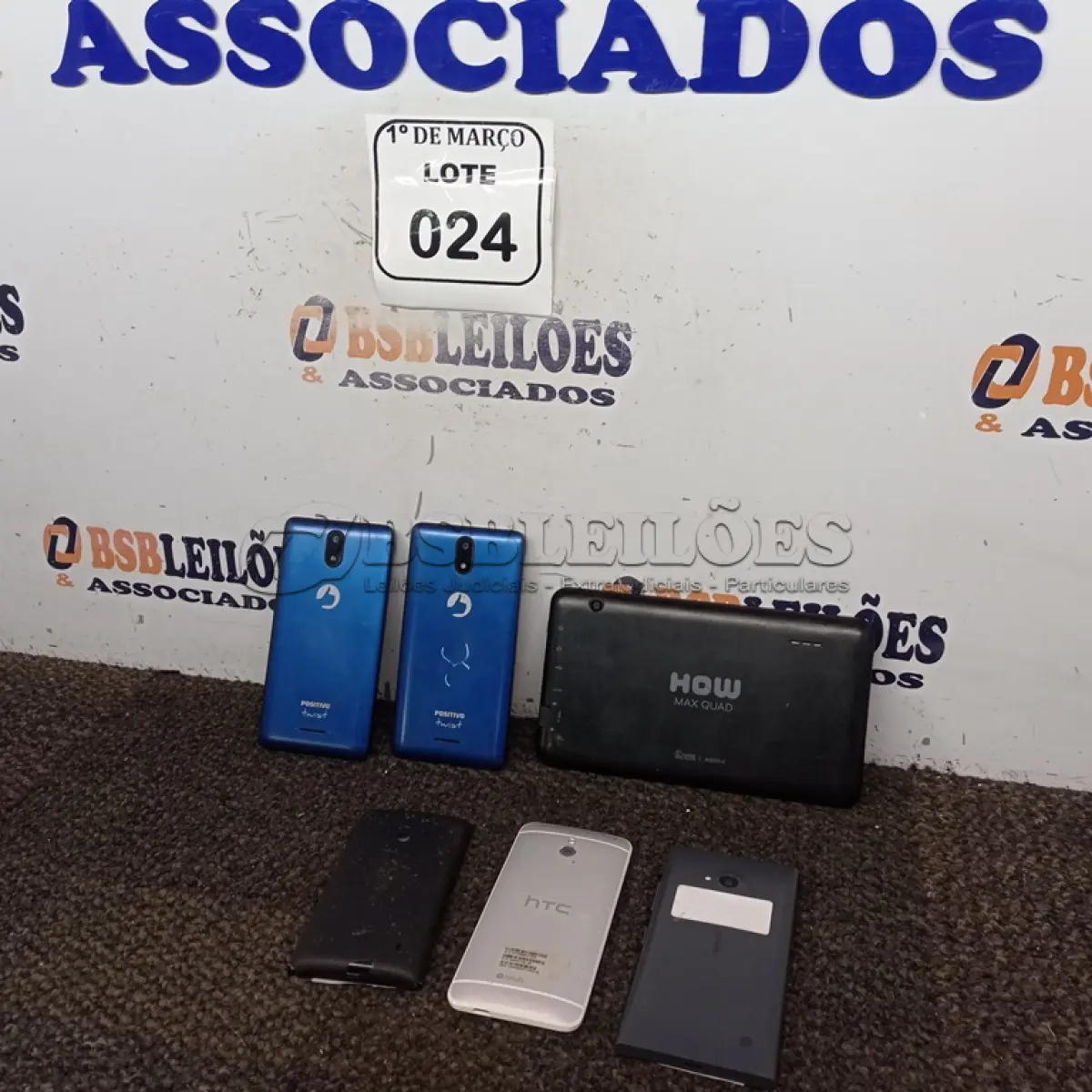 LOTE 024 - 05 CELULARES MARCAS E MODELOS DIVERSOS E 01 TABLET PARA RETIRADA DE PEÇAS. (NO ESTADO) ATENÇÃO! FAZER A VISITAÇÃO ANTES DE ARREMATAR, NÃO SABEMOS SE FUNCIONA. LEILÃO NÃO TEM GARANTIA E NEM DEVOLUÇÃO, SUJEITO A POSSÍVEIS AVARIAS VISÍVEIS/OCULTAS E/OU AUSÊNCIA DE COMPONENTES.