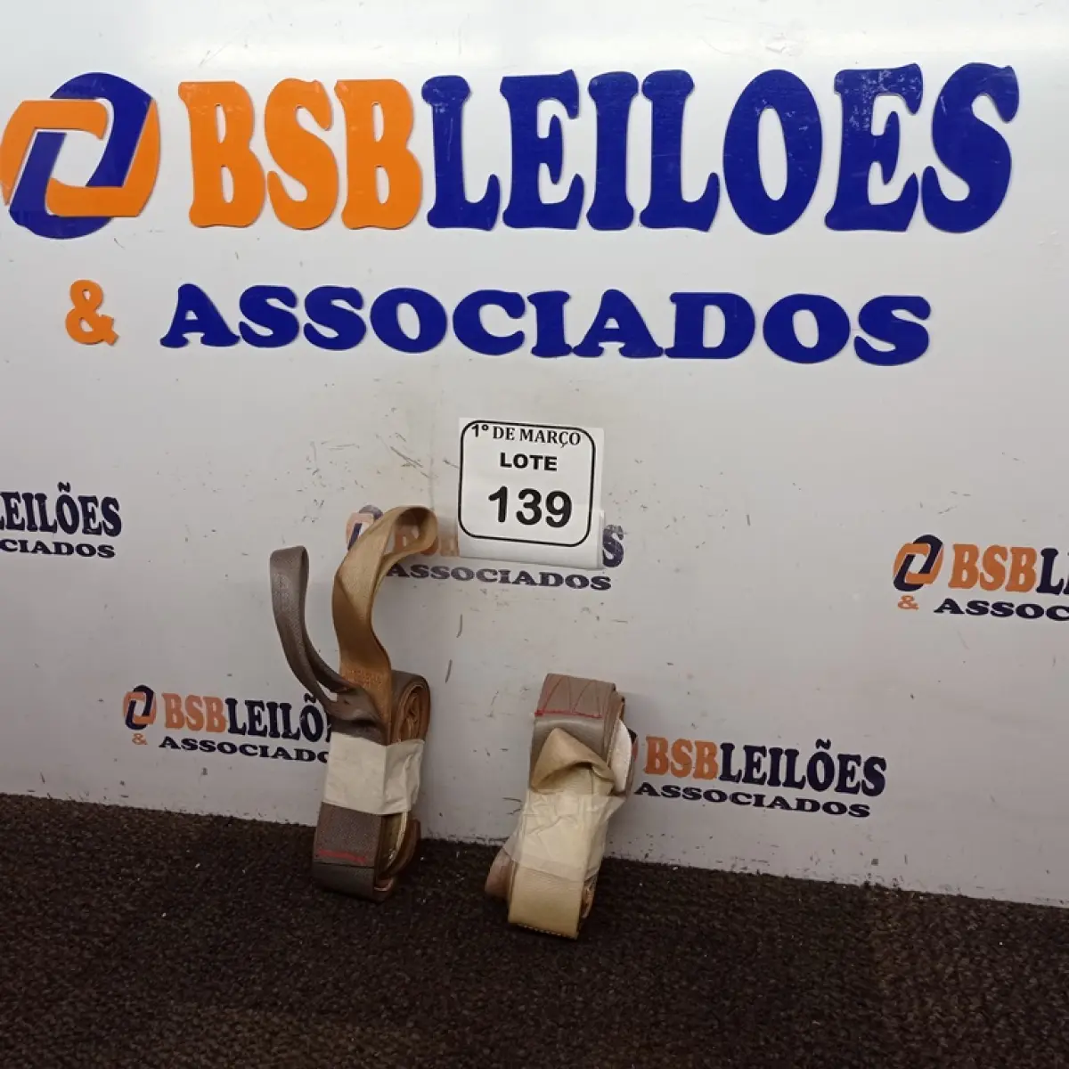 02 CINTAS PARA SEGURANÇA. (NO ESTADO) ATENÇÃO! FAZER A VISITAÇÃO ANTES DE ARREMATAR, NÃO SABEMOS SE FUNCIONA. LEILÃO NÃO TEM GARANTIA E NEM DEVOLUÇÃO, SUJEITO A POSSÍVEIS AVARIAS VISÍVEIS/OCULTAS E/OU AUSÊNCIA DE COMPONENTES.