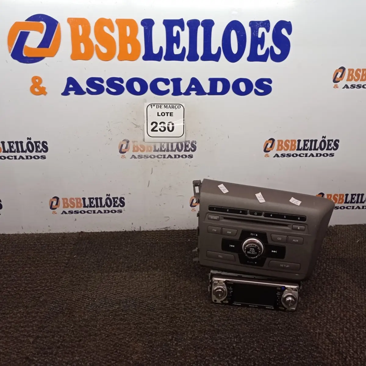 02 APARELHOS DE SOM ALTO MOTIVO SEM RABICHOS. (NO ESTADO) ATENÇÃO! FAZER A VISITAÇÃO ANTES DE ARREMATAR, NÃO SABEMOS SE FUNCIONA. LEILÃO NÃO TEM GARANTIA E NEM DEVOLUÇÃO, SUJEITO A POSSÍVEIS AVARIAS VISÍVEIS/OCULTAS E/OU AUSÊNCIA DE COMPONENTES.