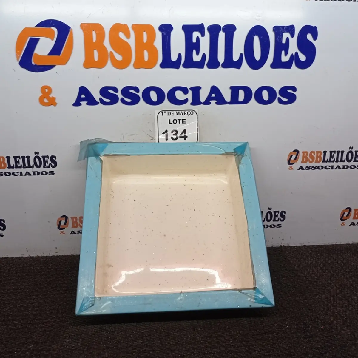 01 NICHO PARA BANHEIRO. (NOVO) (NO ESTADO) ATENÇÃO! FAZER A VISITAÇÃO ANTES DE ARREMATAR, NÃO SABEMOS SE FUNCIONA. LEILÃO NÃO TEM GARANTIA E NEM DEVOLUÇÃO, SUJEITO A POSSÍVEIS AVARIAS VISÍVEIS/OCULTAS E/OU AUSÊNCIA DE COMPONENTES.