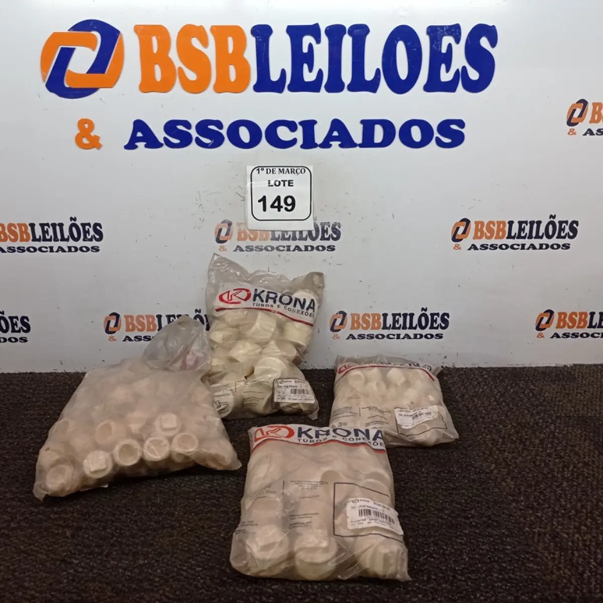 03 PACOTES DE PLUG ROSCÁVEL TAMANHOS DIVERSOS E 01 PACOTE DE TE ROSCÁVEL ¾.  (NO ESTADO) ATENÇÃO! FAZER A VISITAÇÃO ANTES DE ARREMATAR, NÃO SABEMOS SE FUNCIONA. LEILÃO NÃO TEM GARANTIA E NEM DEVOLUÇÃO, SUJEITO A POSSÍVEIS AVARIAS VISÍVEIS/OCULTAS E/OU AUSÊNCIA DE COMPONENTES.
