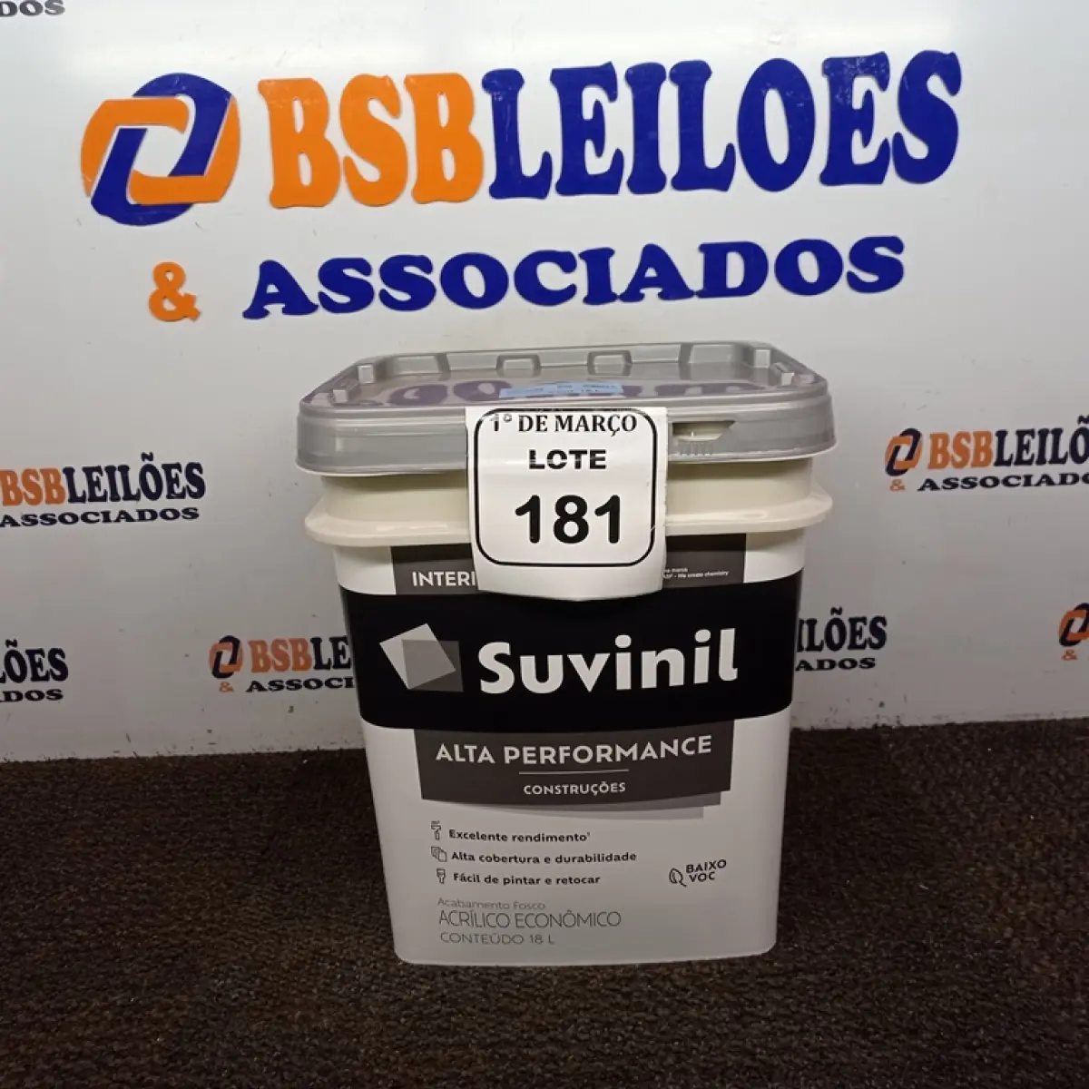 01 GALÃO DE TINTA SUVINIL DE 18L PARA INTERIORES ACABAMENTO FOSCO BRANCO. (NOVO) (NO ESTADO) ATENÇÃO! FAZER A VISITAÇÃO ANTES DE ARREMATAR, NÃO SABEMOS SE FUNCIONA. LEILÃO NÃO TEM GARANTIA E NEM DEVOLUÇÃO, SUJEITO A POSSÍVEIS AVARIAS VISÍVEIS/OCULTAS E/OU AUSÊNCIA DE COMPONENTES.
